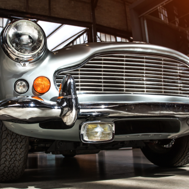 Véhicules anciens &amp; de collections